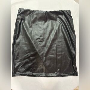 NWT PrettyLittleThing Black Leather Look Fitted Skirt